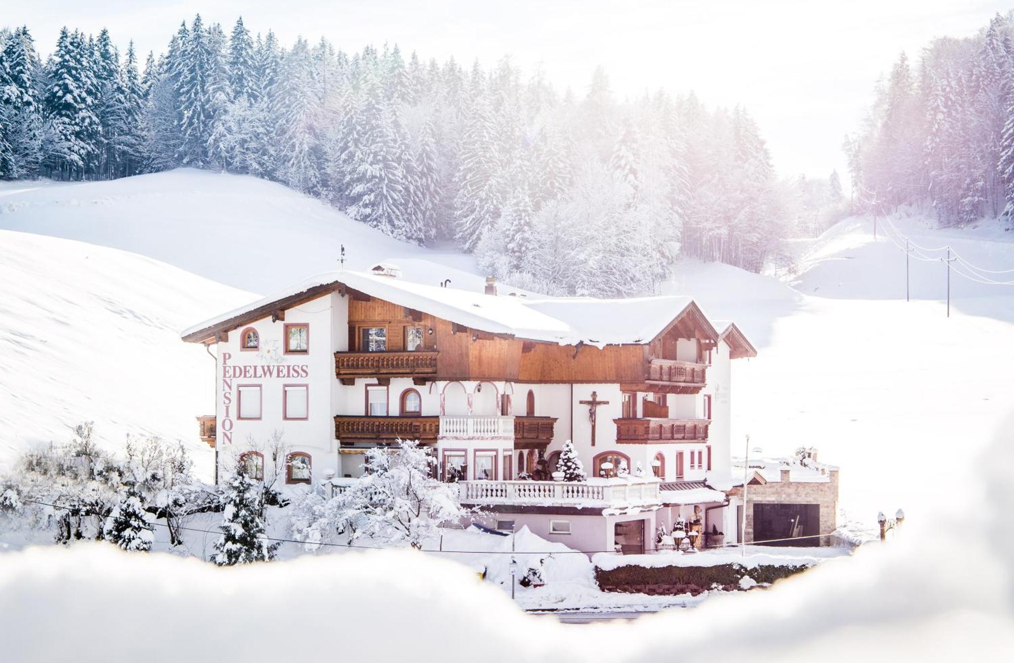Pension Edelweiss Breitenbach am Inn Exterior photo