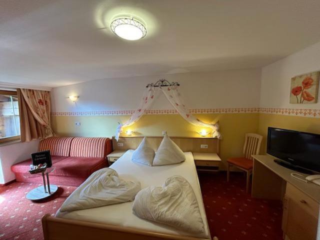 Pension Edelweiss Breitenbach am Inn Exterior photo