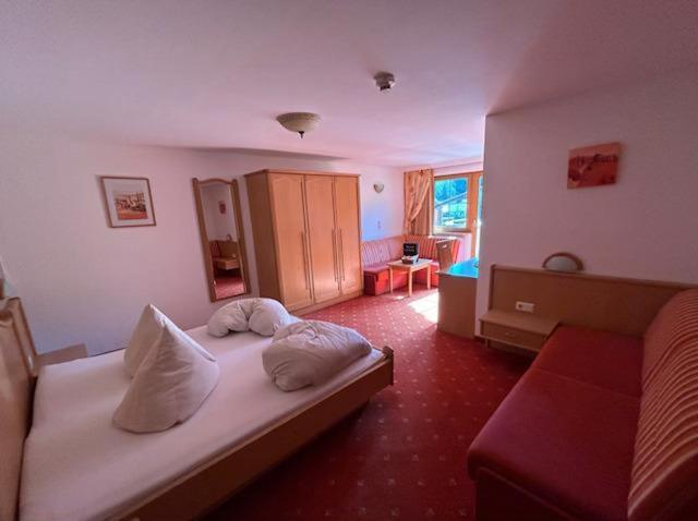 Pension Edelweiss Breitenbach am Inn Exterior photo