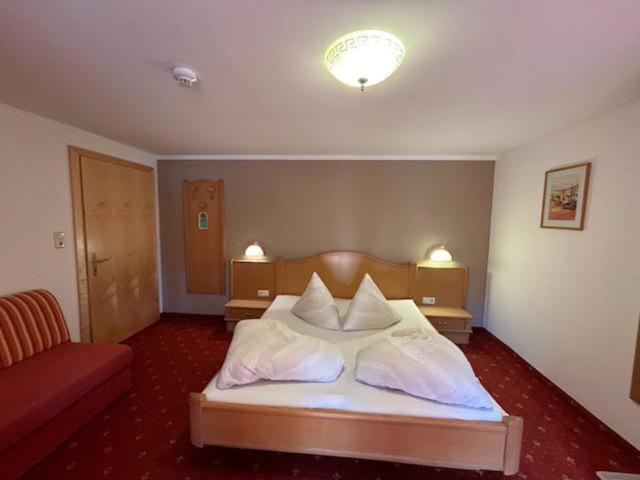 Pension Edelweiss Breitenbach am Inn Exterior photo
