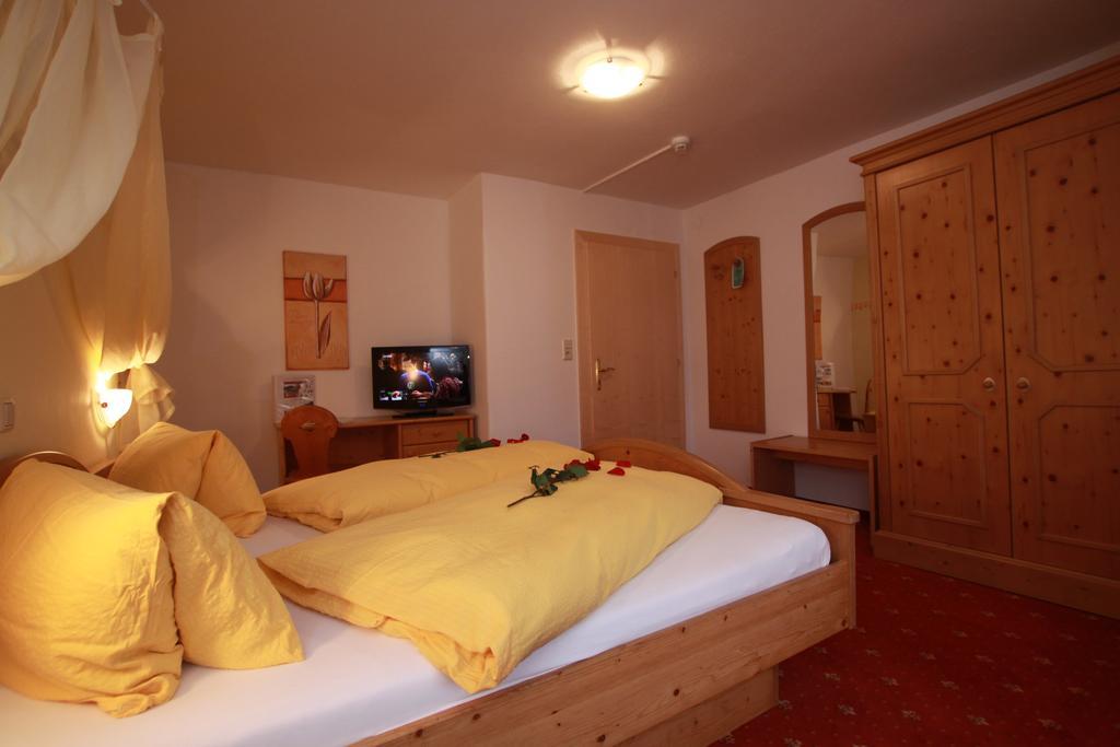 Pension Edelweiss Breitenbach am Inn Room photo