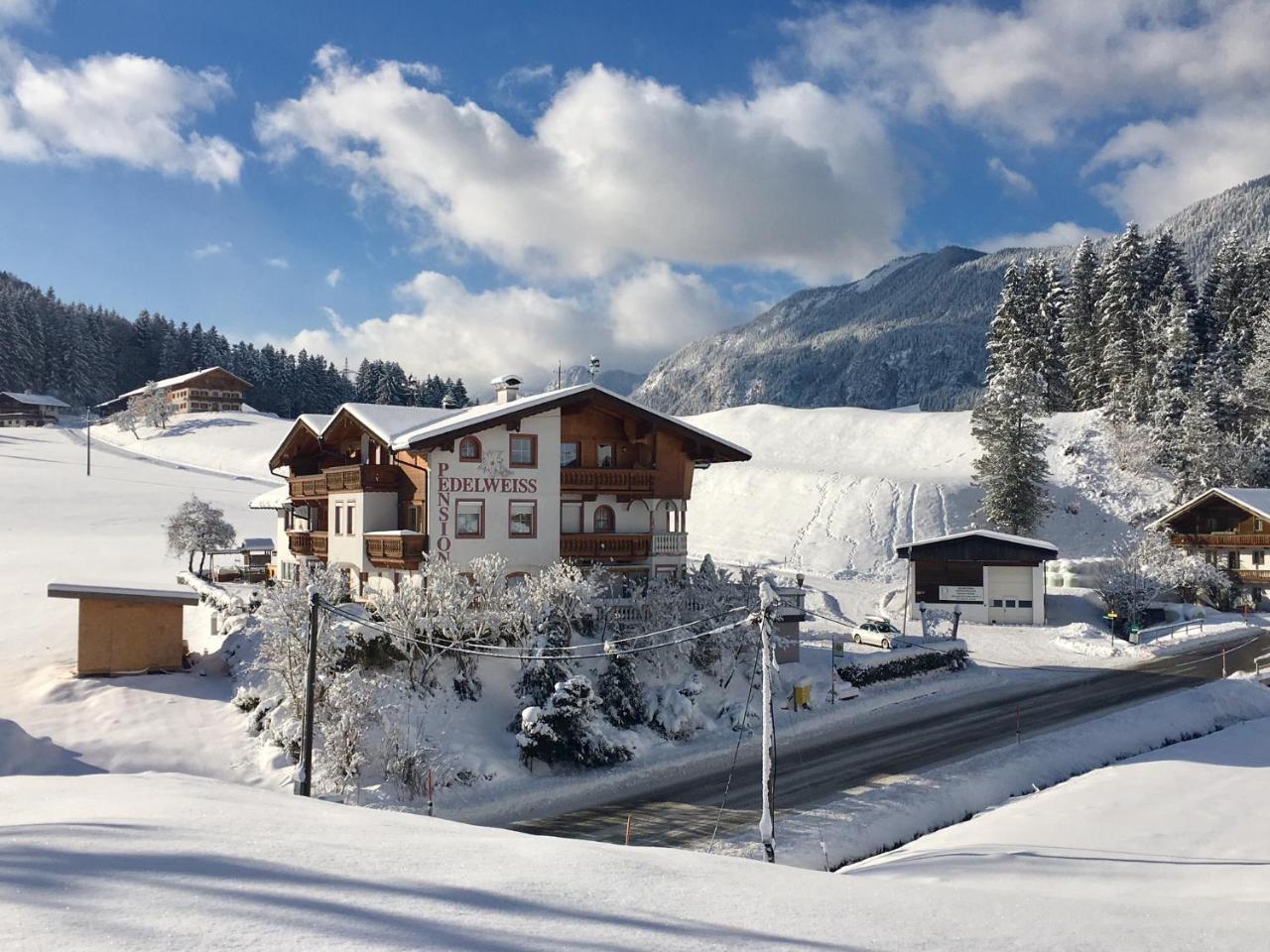 Pension Edelweiss Breitenbach am Inn Exterior photo